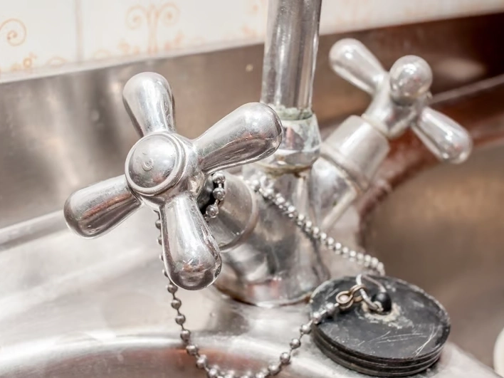 Professional Faucet Repair and Replacement services by SnoFalls Plumbing LLC in Bonney Lake, WA — licensed Plumbing provider